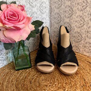 Clarks Lafley Krissy Black Leather Wedge Sandal, Sz 8M